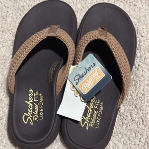 Skechers Relaxed Fit Luxe Foam Brown Woven Strap Flip Flops